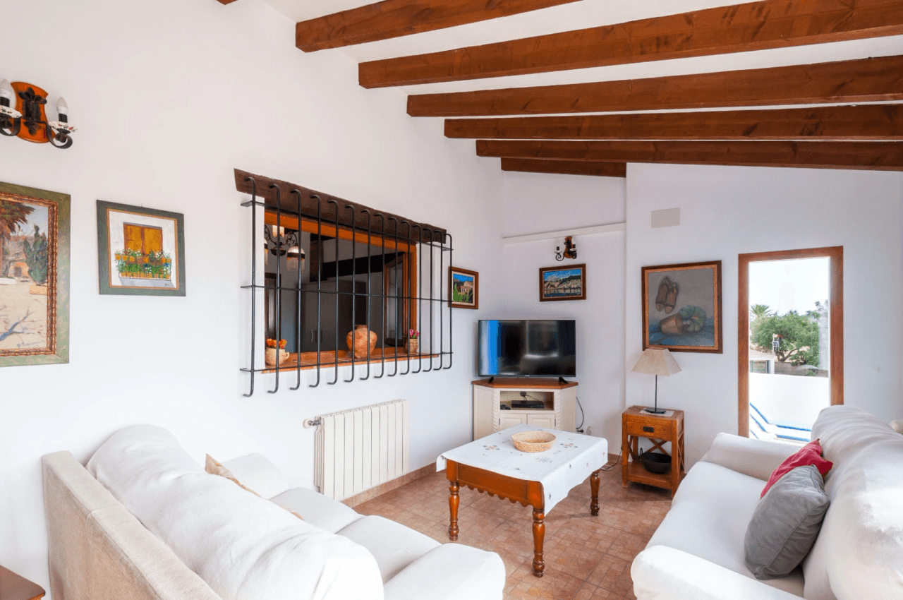 Finca à vendre à Benissa sur un grand terrain avec piscine et maison d‘invités