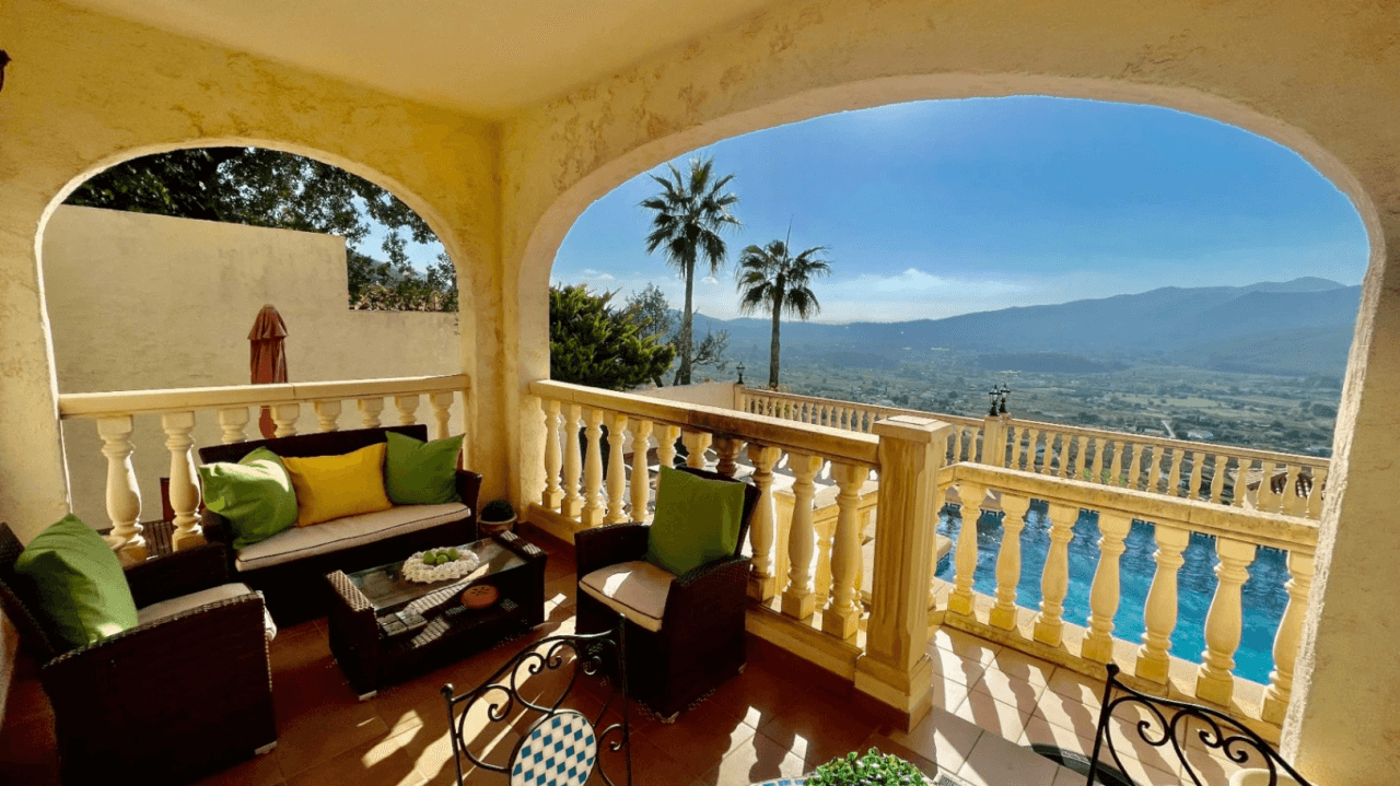 Villa à vendre à Jalon : vue spectaculaire sur la vallée, exposition sud