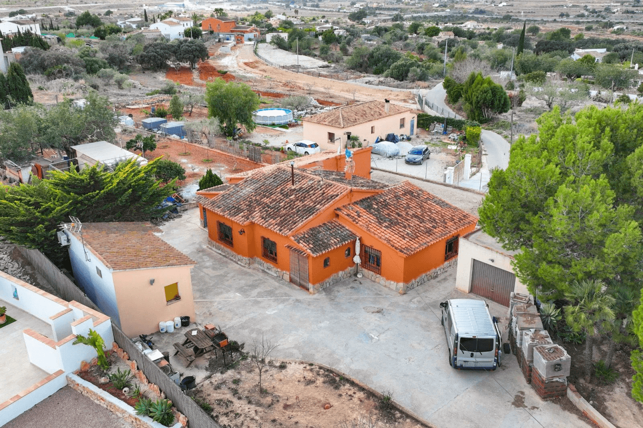Charmante Finca in Südlage mit freiem Blick in Benissa