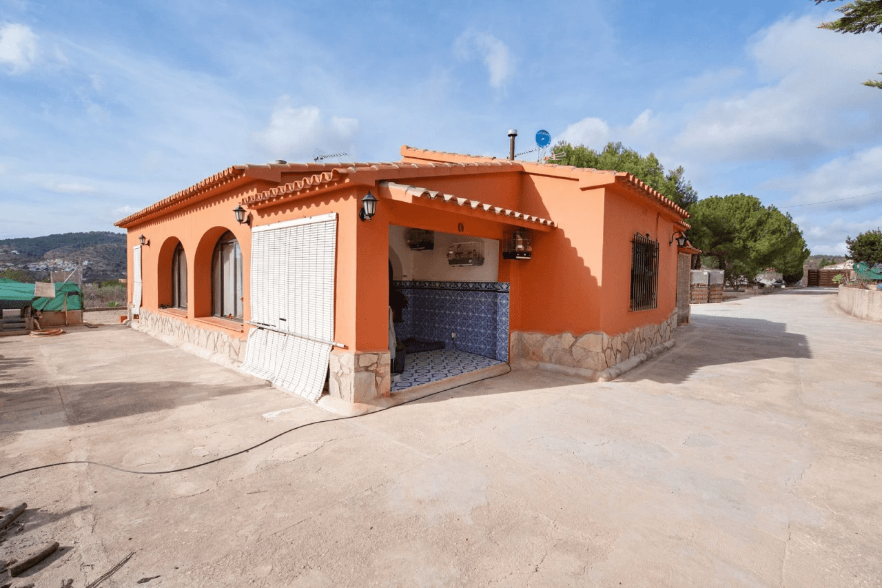 Charmante Finca in Südlage mit freiem Blick in Benissa