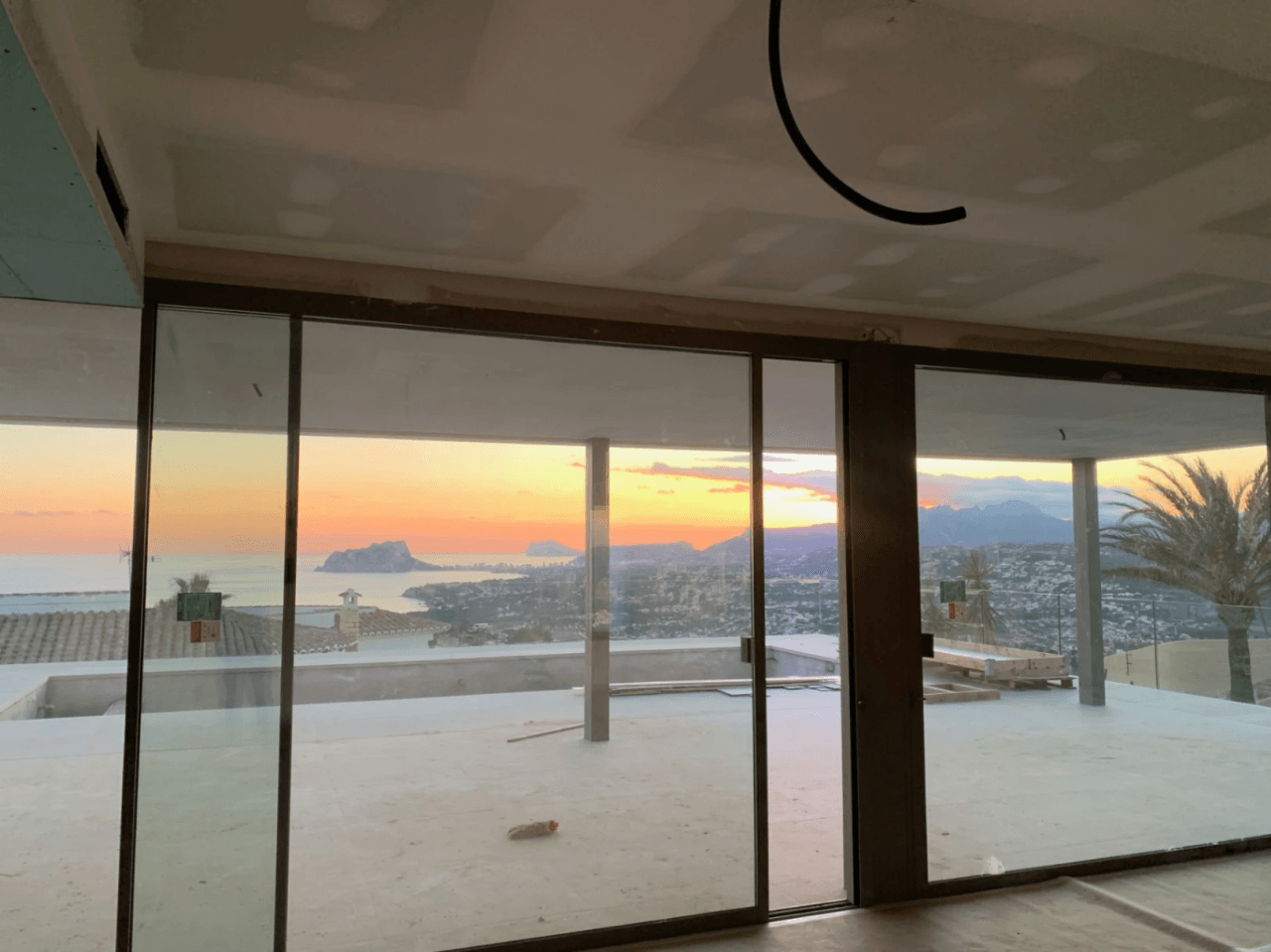 Villa de luxe neuve avec vue panoramique sur la mer à Cumbre del Sol