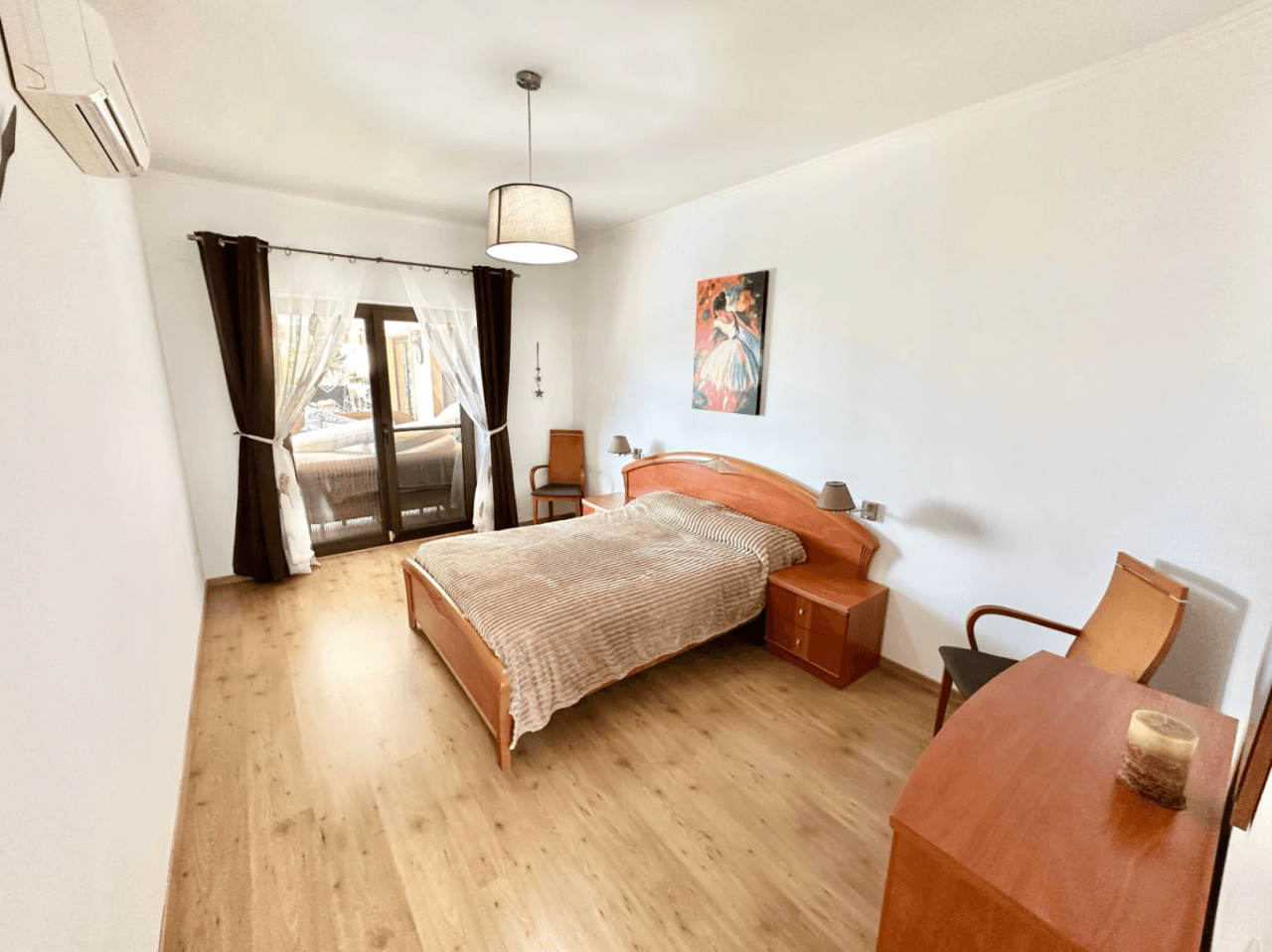 Votre oasis à Monte Pego : chalet avec grand terrain, piscine et totale intimité.