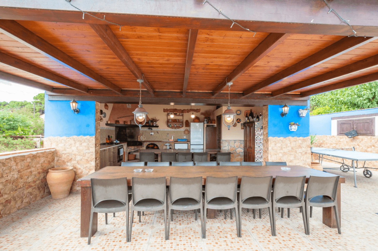 Finca à vendre à Benissa sur un grand terrain avec piscine et maison d‘invités