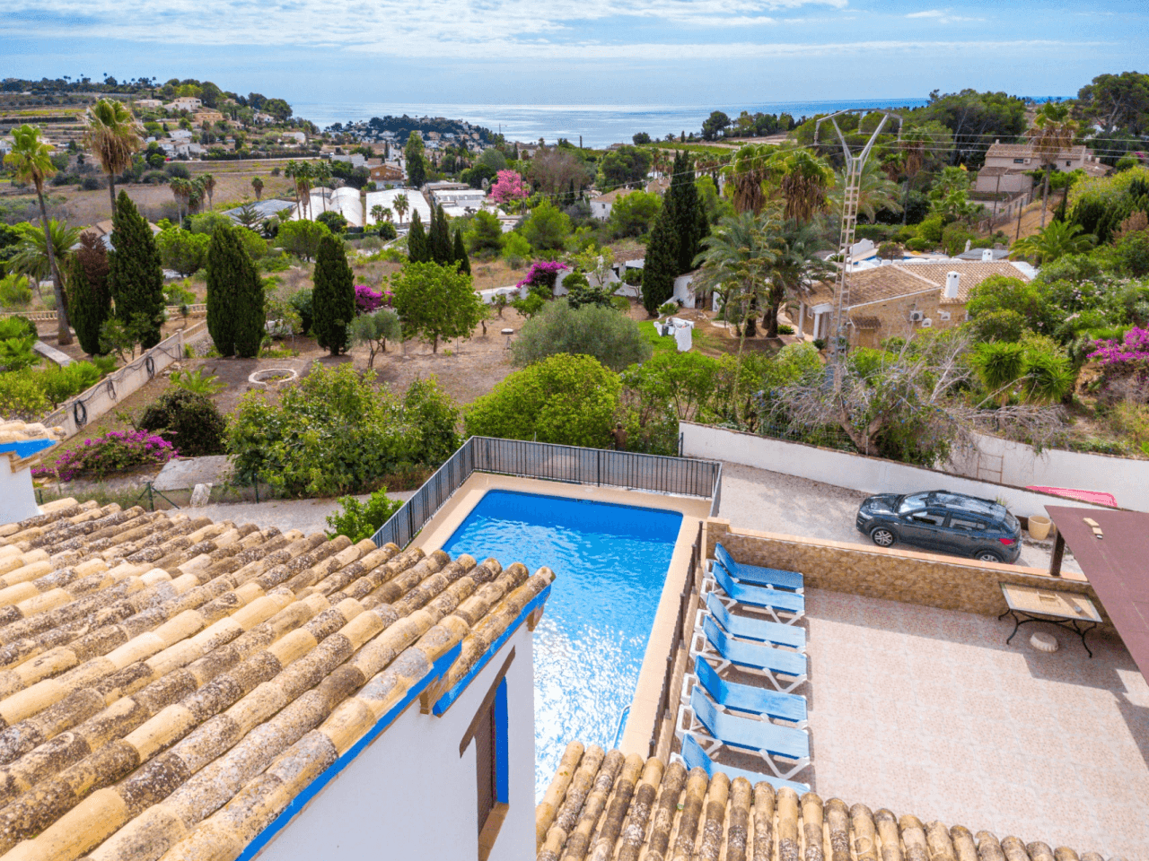 Finca à vendre à Benissa sur un grand terrain avec piscine et maison d‘invités