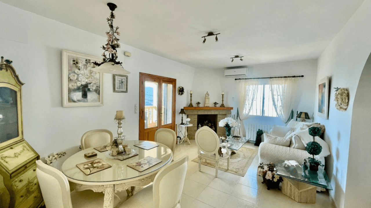 Villa à vendre à Jalon : vue spectaculaire sur la vallée, exposition sud
