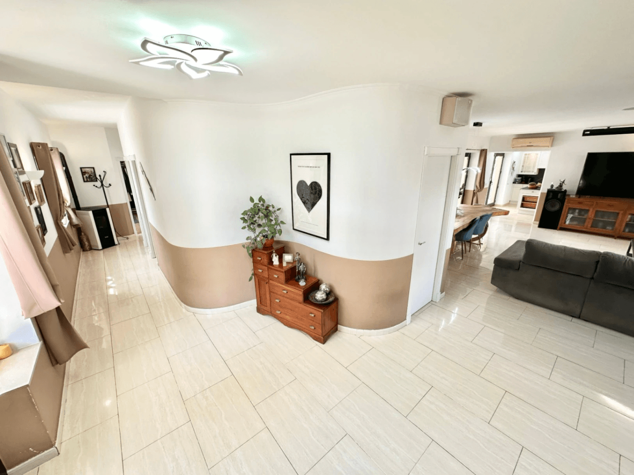Votre oasis à Monte Pego : chalet avec grand terrain, piscine et totale intimité.