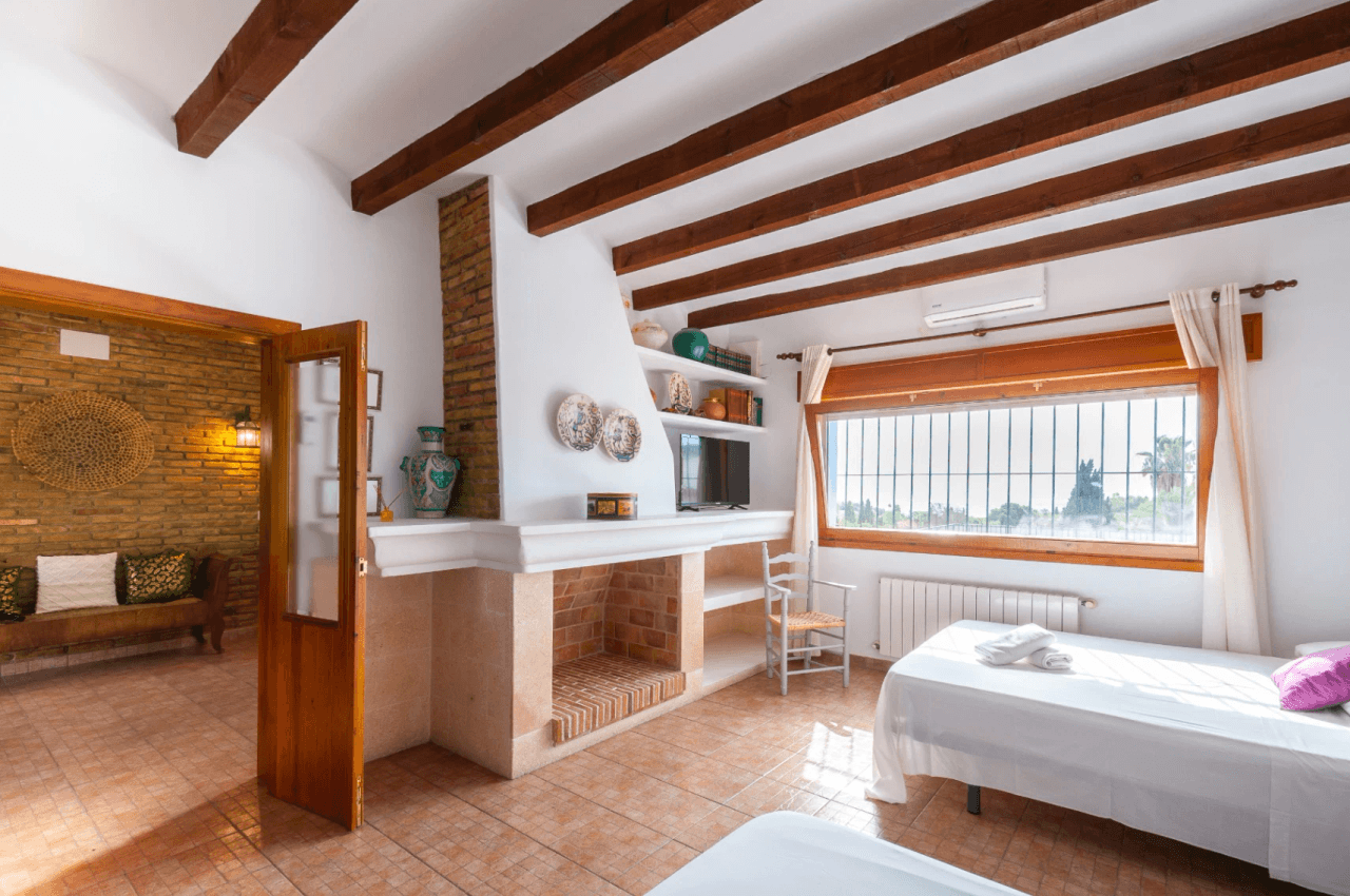 Finca à vendre à Benissa sur un grand terrain avec piscine et maison d‘invités