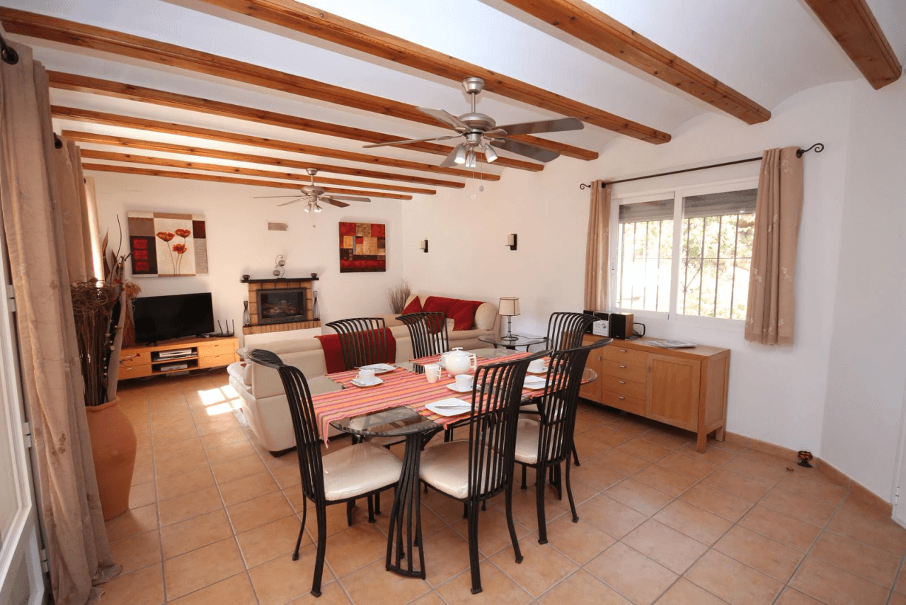 Alquiler. Chalet/Villa à Pedreguer