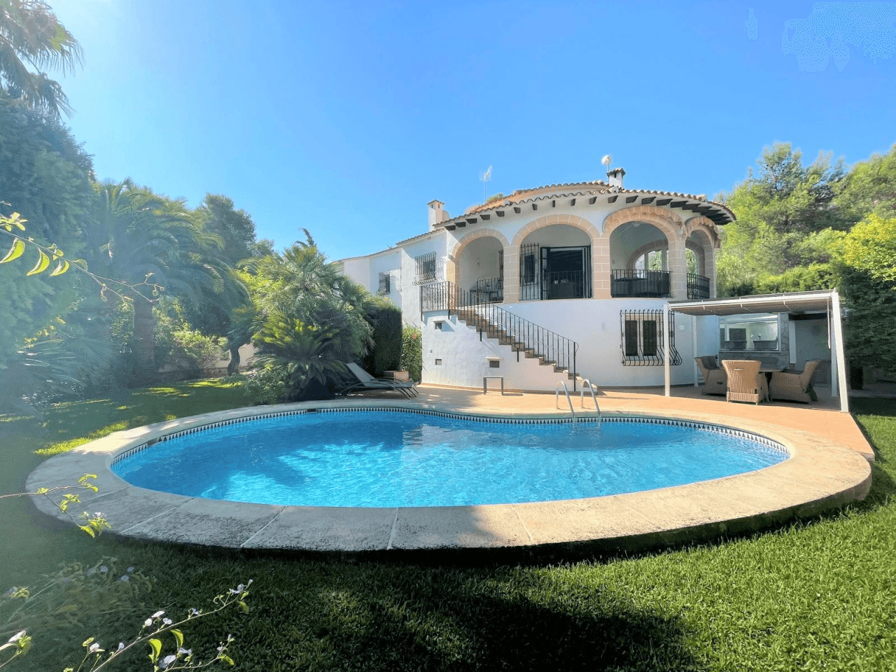 Alquiler. Chalet/Villa à Denia