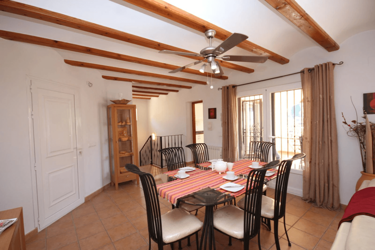 Alquiler. Chalet/Villa à Pedreguer