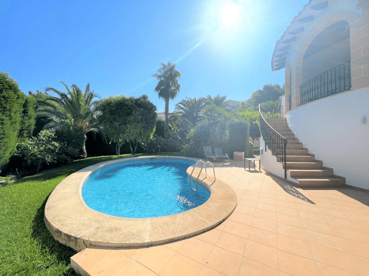 Alquiler. Chalet/Villa à Denia