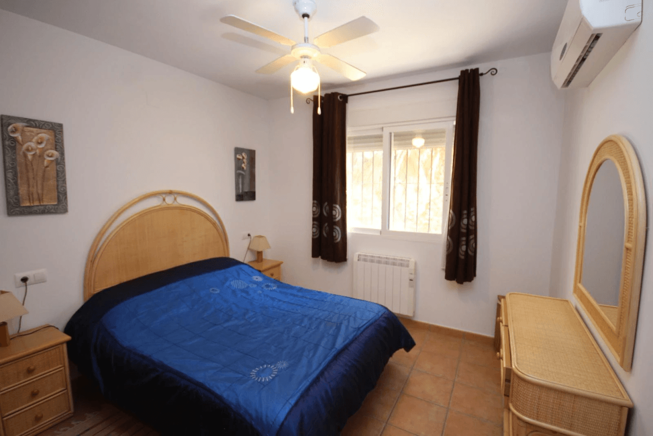 Alquiler. Chalet/Villa à Pedreguer
