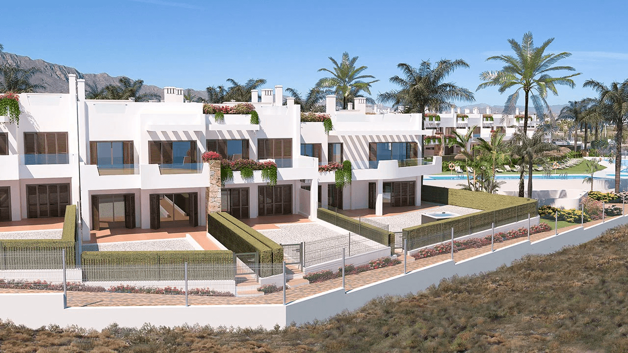 Penthouses de 3 chambres à coucher avec toit-terrasse, stationnement souterrain et piscine communautaire à première ligne de la plage