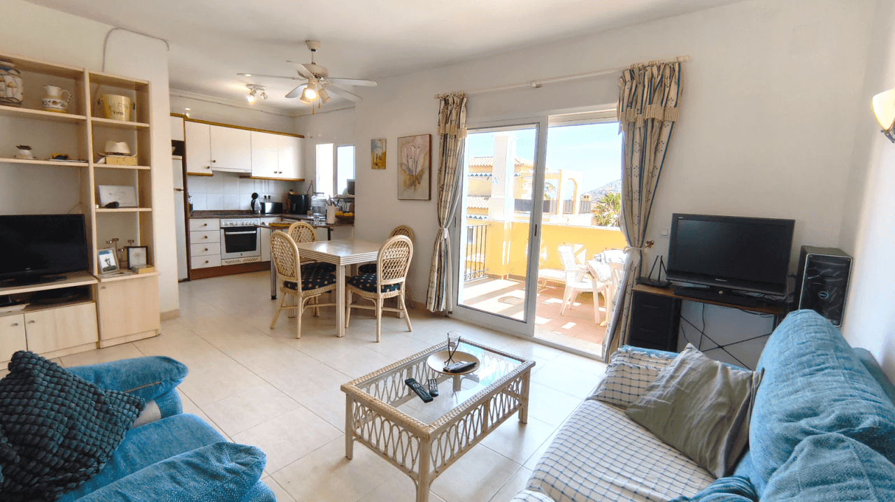 Appartement au dernier étage avec terrasse, place de parking et débarras