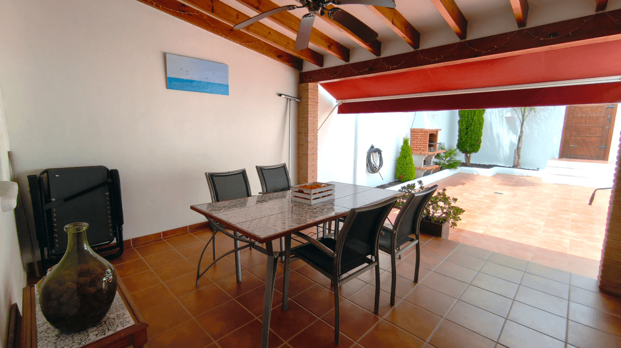 Maison mitoyenne avec garage dans le lotissement CalaXara à La Xara, Denia