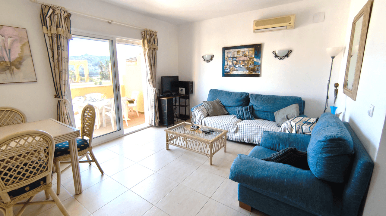Appartement au dernier étage avec terrasse, place de parking et débarras