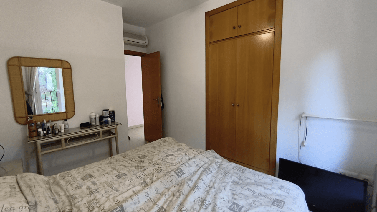 Appartement au dernier étage avec terrasse, place de parking et débarras