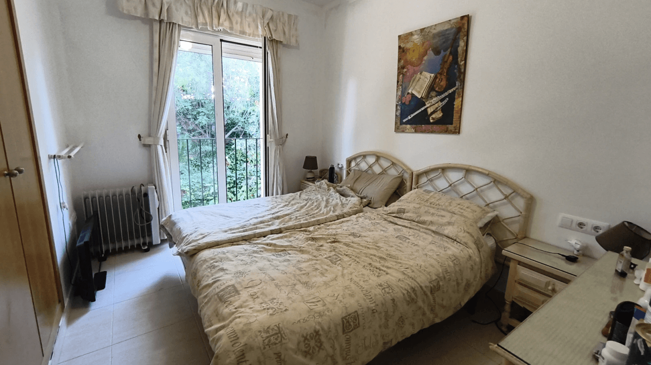 Appartement au dernier étage avec terrasse, place de parking et débarras
