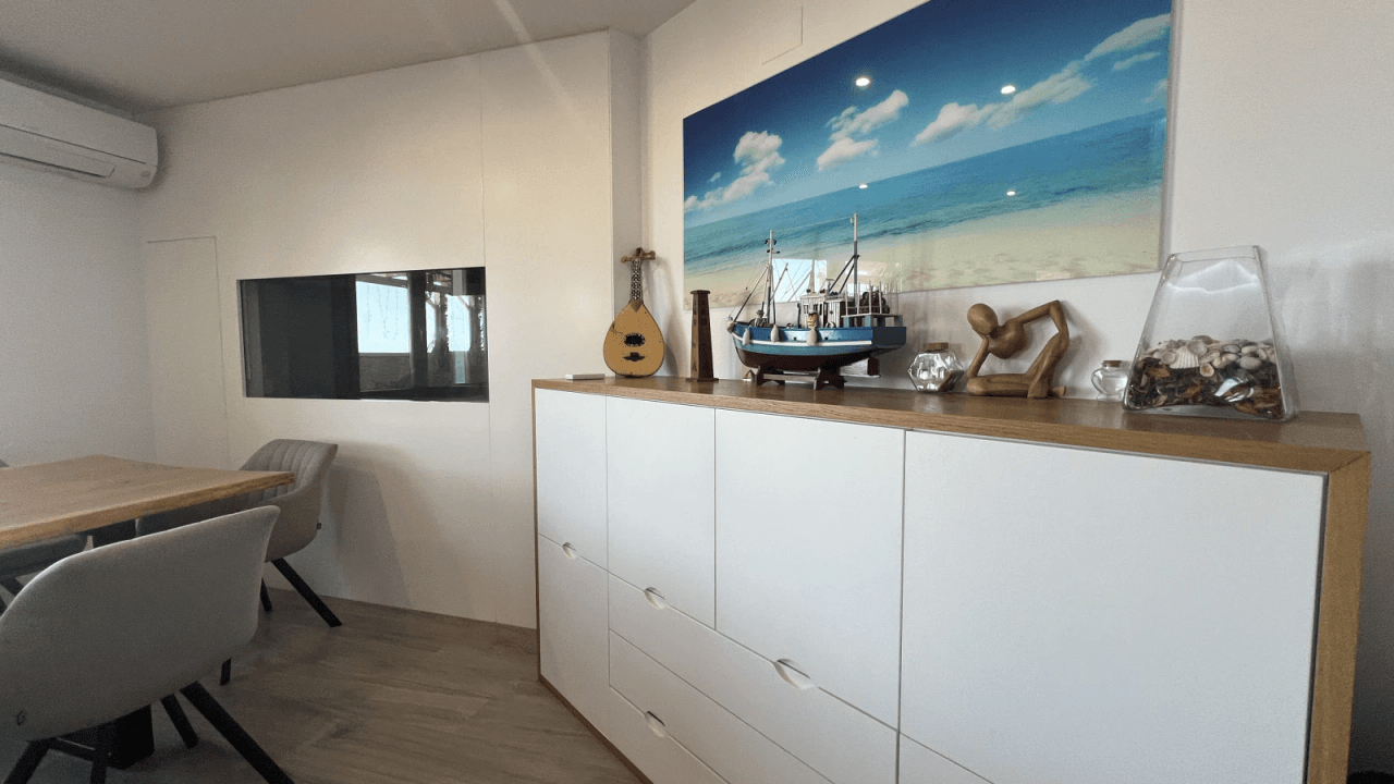 Penthouse rénové avec terrasse de 50 m², vue mer et château – Centre de Dénia