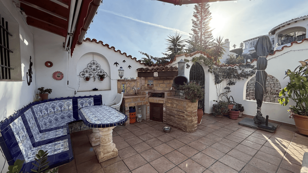 3 Schlafzimmer Villa mit Panoramablick und Pool