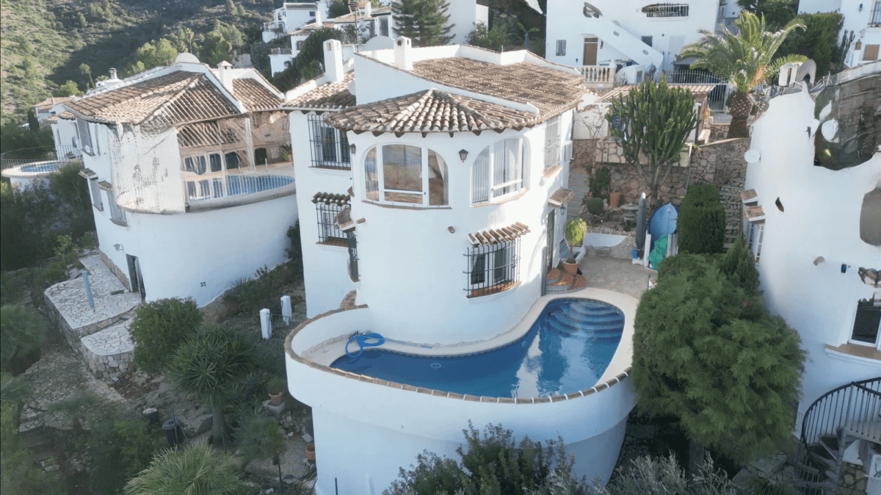 3 Schlafzimmer Villa mit Panoramablick und Pool