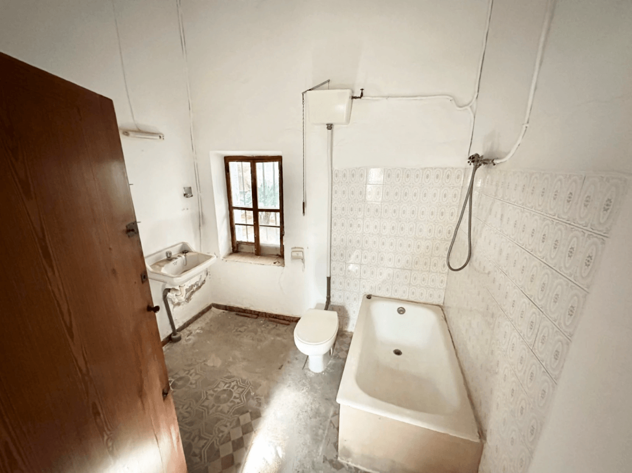 Maison de village avec plus de 100 ans d‘histoire dans le centre historique de Pego