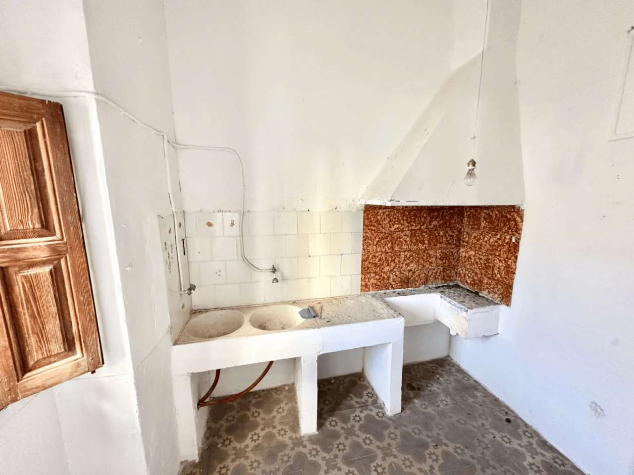 Maison de village avec plus de 100 ans d‘histoire dans le centre historique de Pego