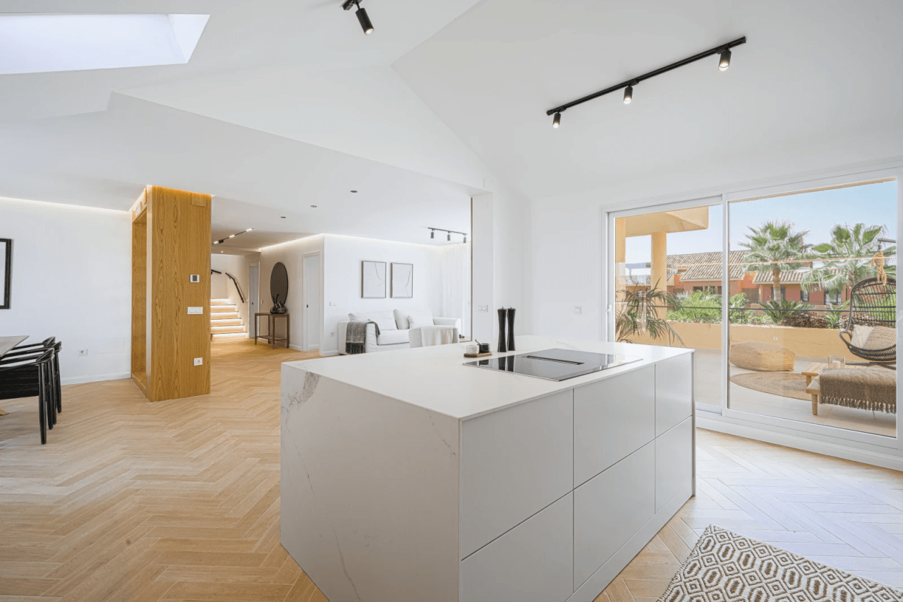 Spectaculaire duplex penthouse avec vue sur la mer sur le nouveau Golden Mile