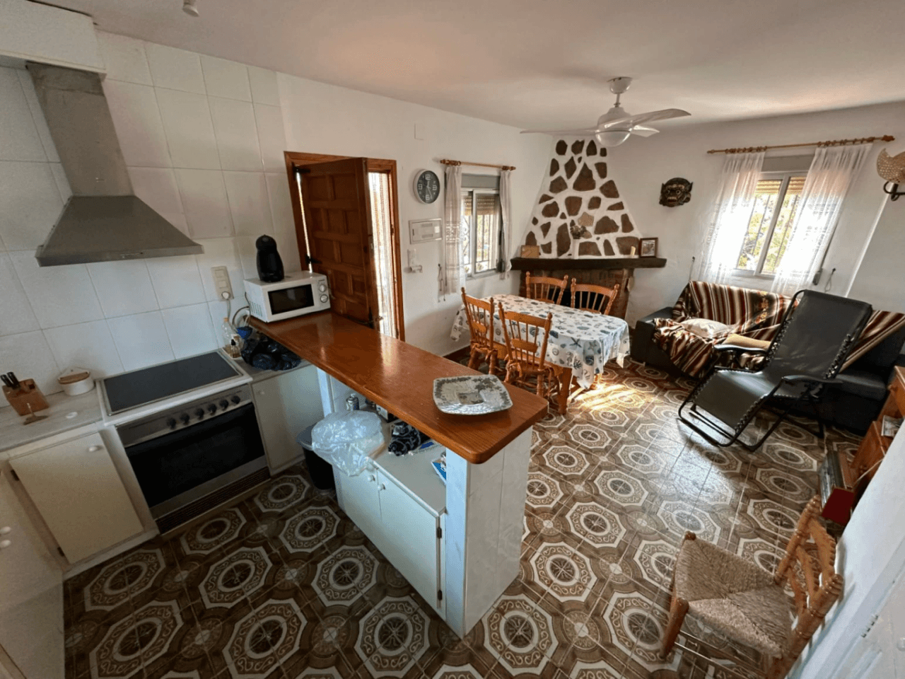 Maison de campagne avec 2 logements et vue sur la mer à Pego
