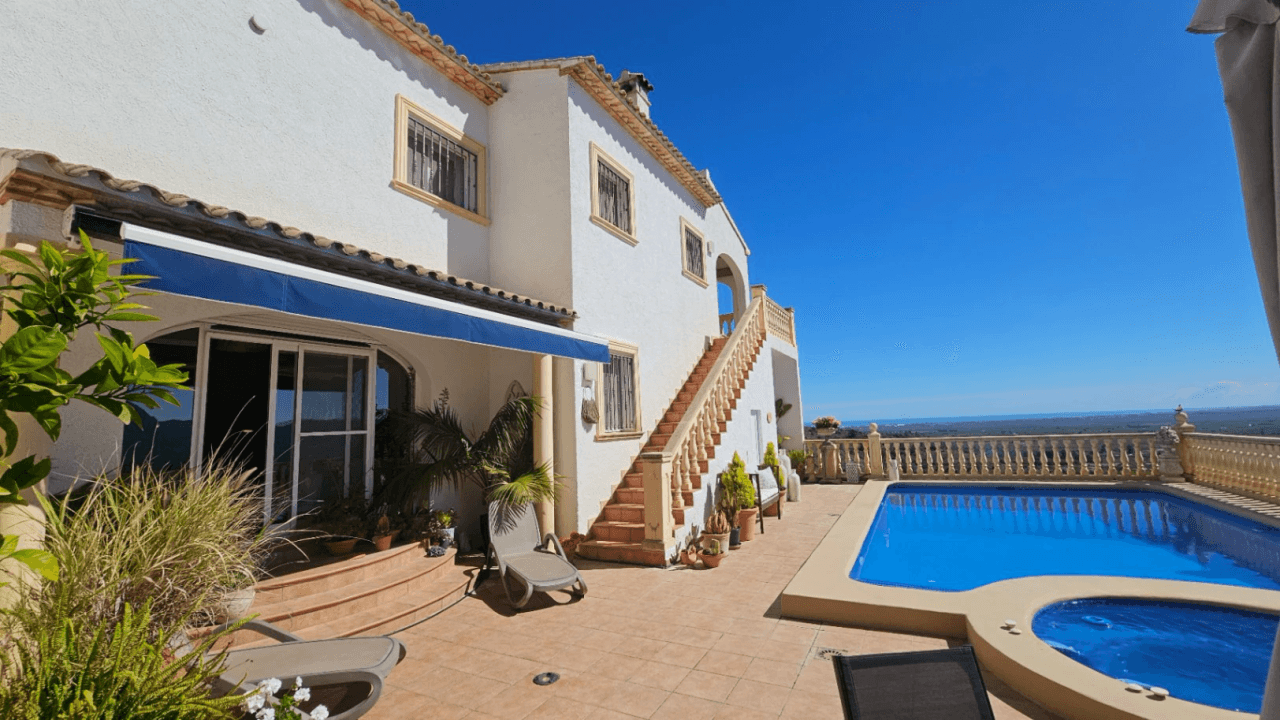 Villa in Pego mit wunderbarem Ausblick