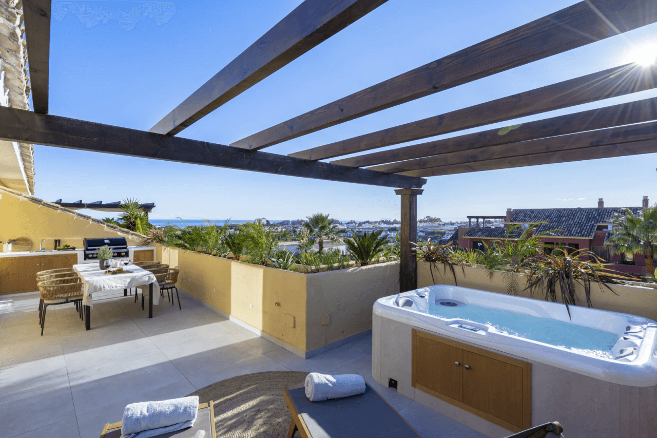 Spectaculaire duplex penthouse avec vue sur la mer sur le nouveau Golden Mile
