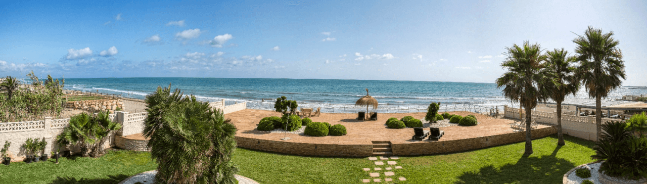 Maison spectaculaire en première ligne de plage – Un paradis face à la mer