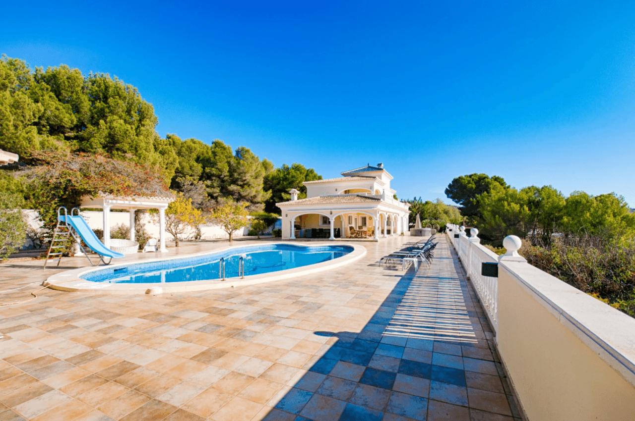 Große elegante Villa mit Meerblick zu verkaufen in Moraira