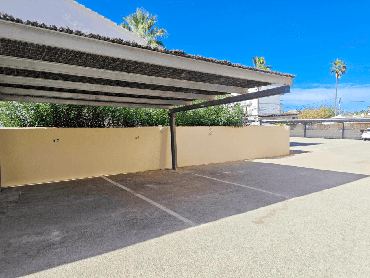 Appartement 2 chambres avec piscine en bord de mer, zone Las Brisas