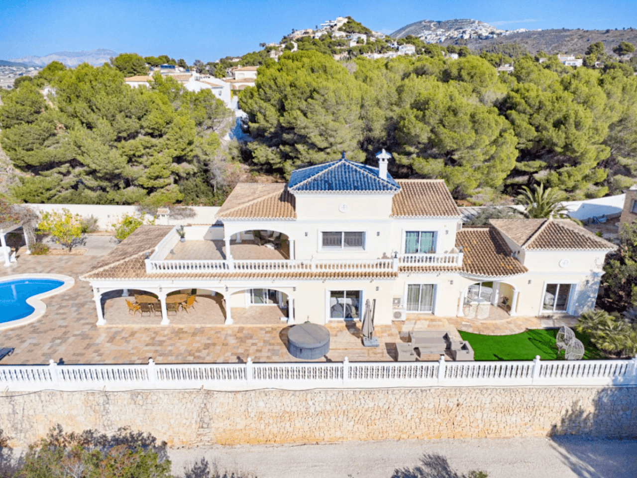 Große elegante Villa mit Meerblick zu verkaufen in Moraira