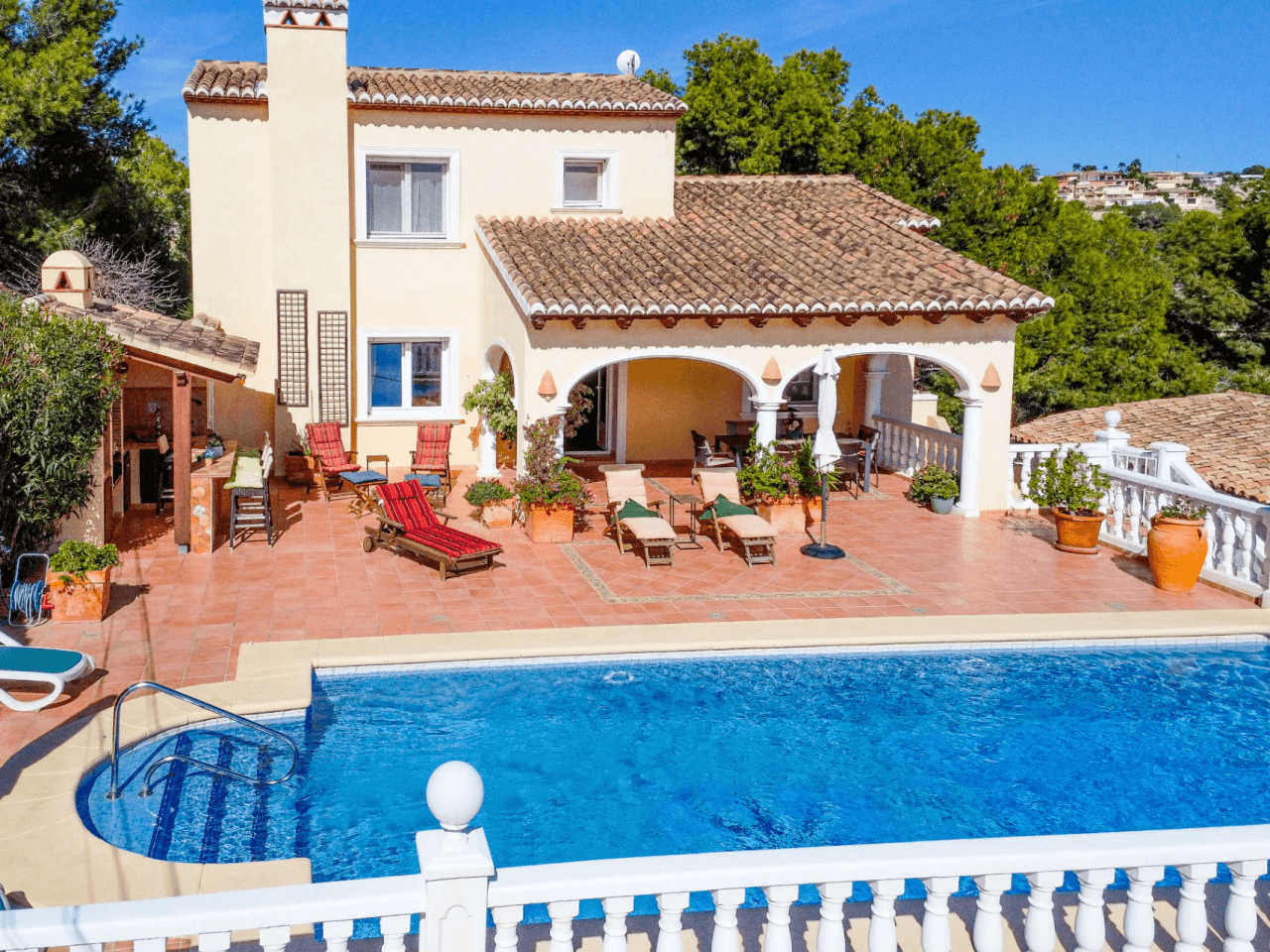 Villa in Benissa mit Meerblick und separatem Gästeapartment