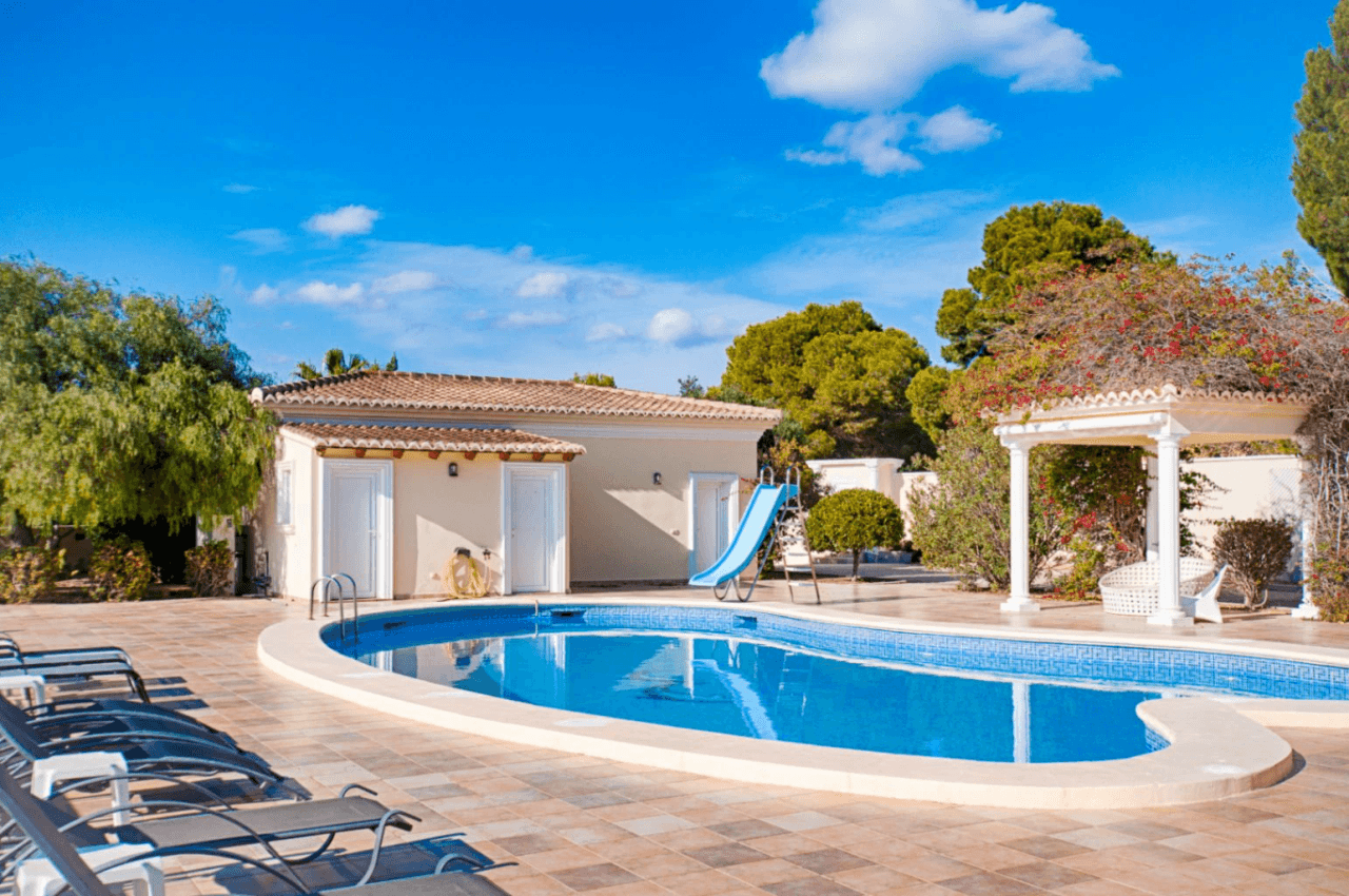 Große elegante Villa mit Meerblick zu verkaufen in Moraira