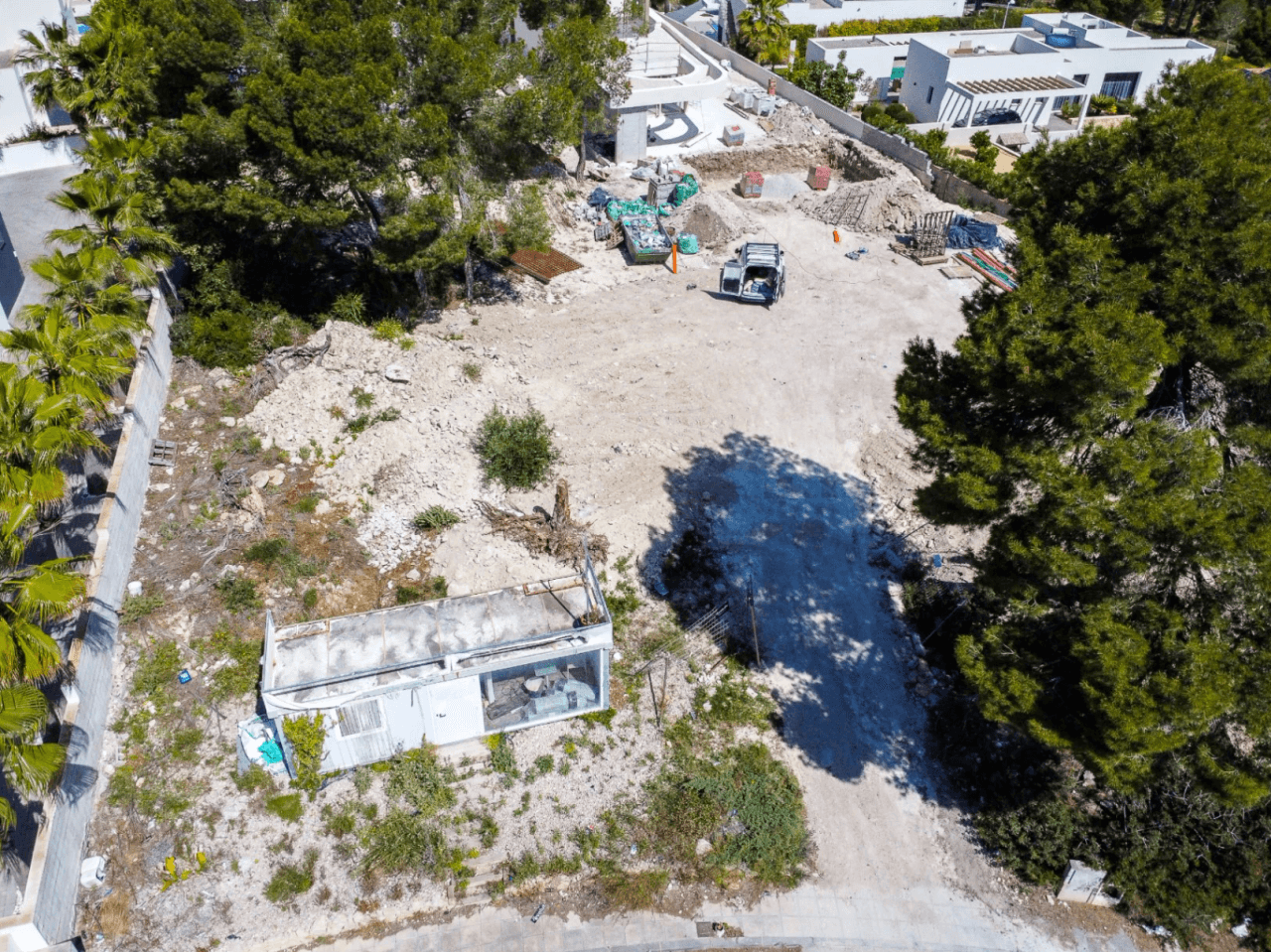 Terrain à vendre à Moraira avec vue sur la mer et infrastructure complète