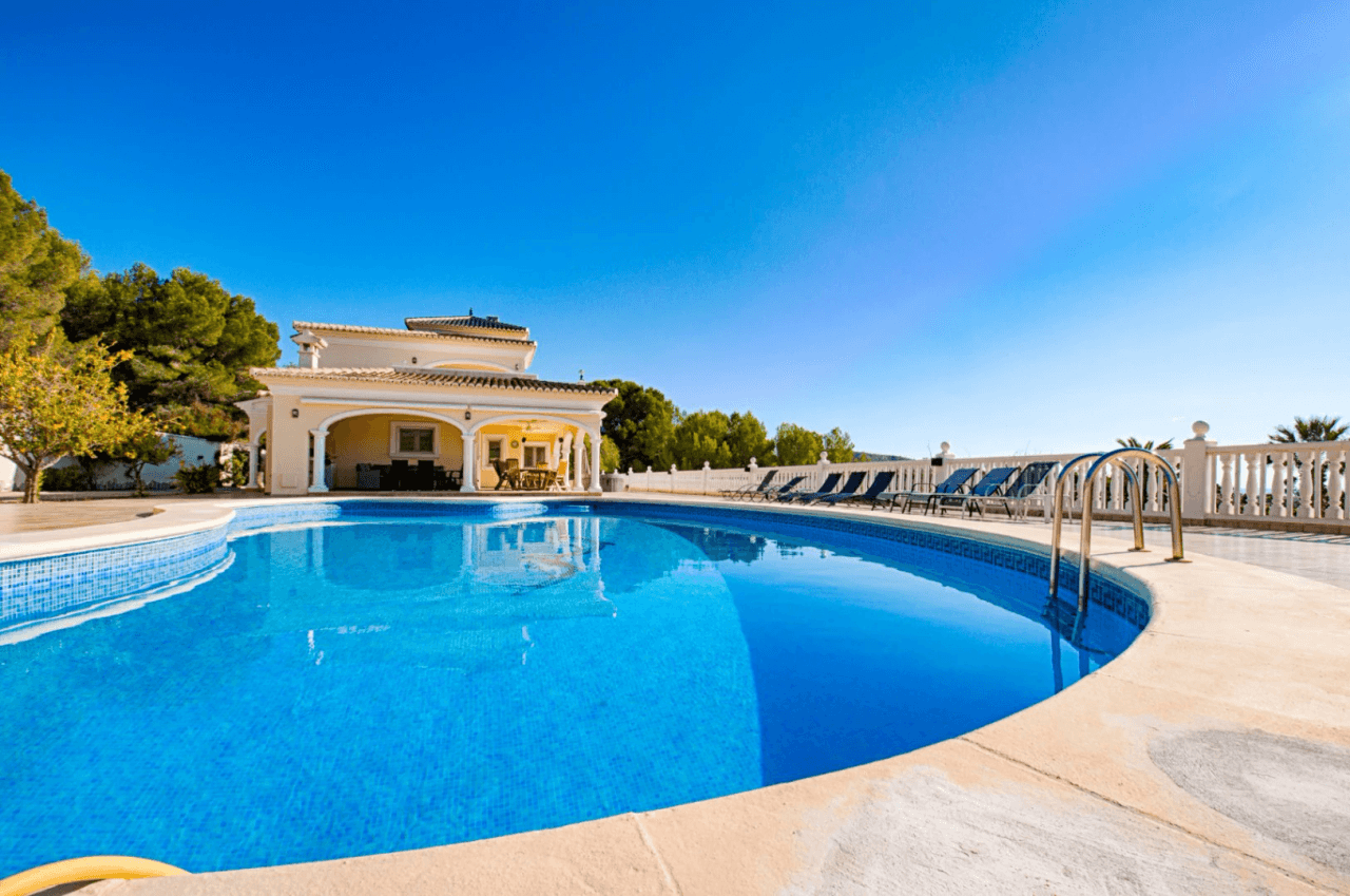 Große elegante Villa mit Meerblick zu verkaufen in Moraira
