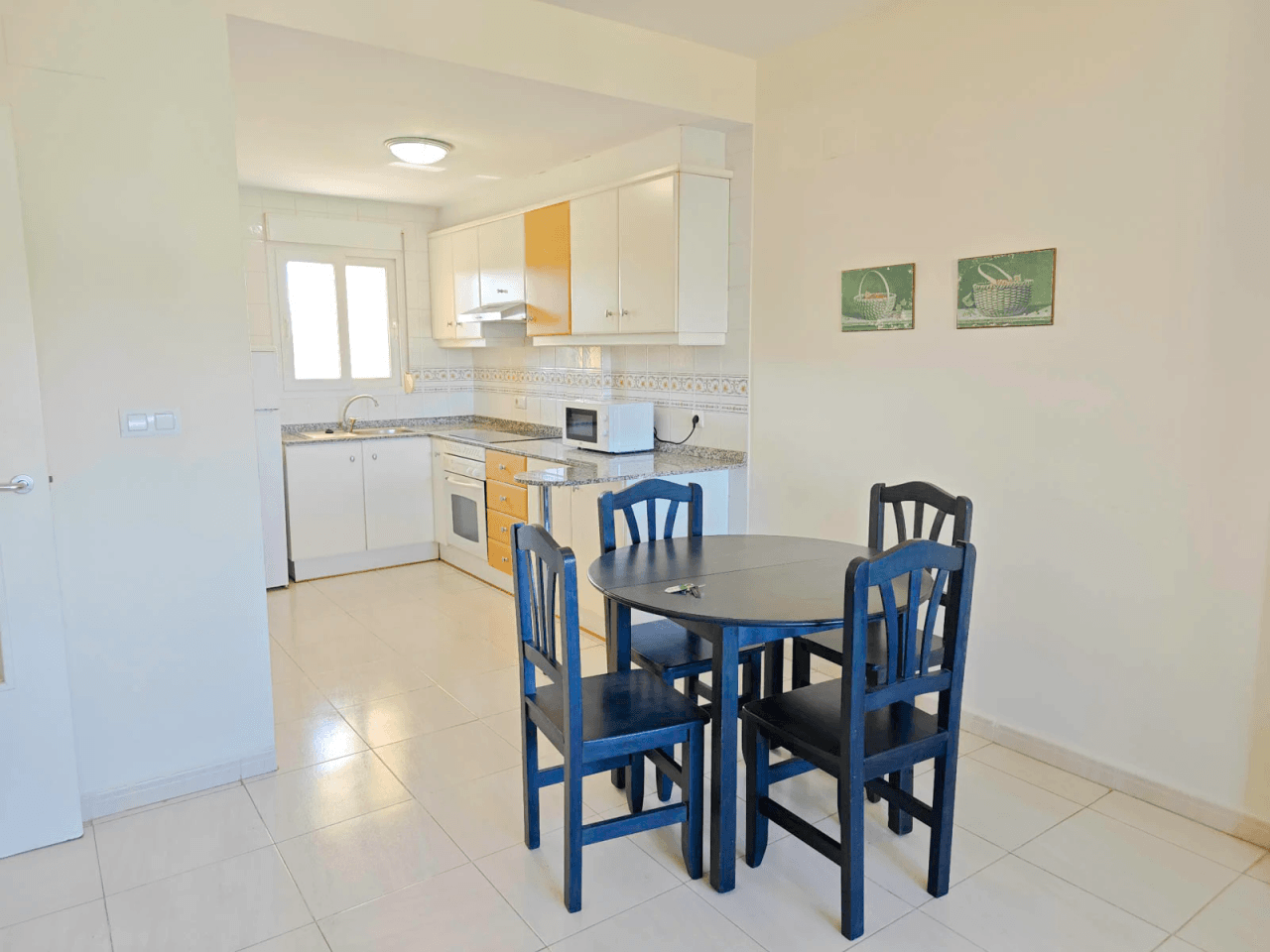 Appartement 2 chambres avec piscine en bord de mer, zone Las Brisas