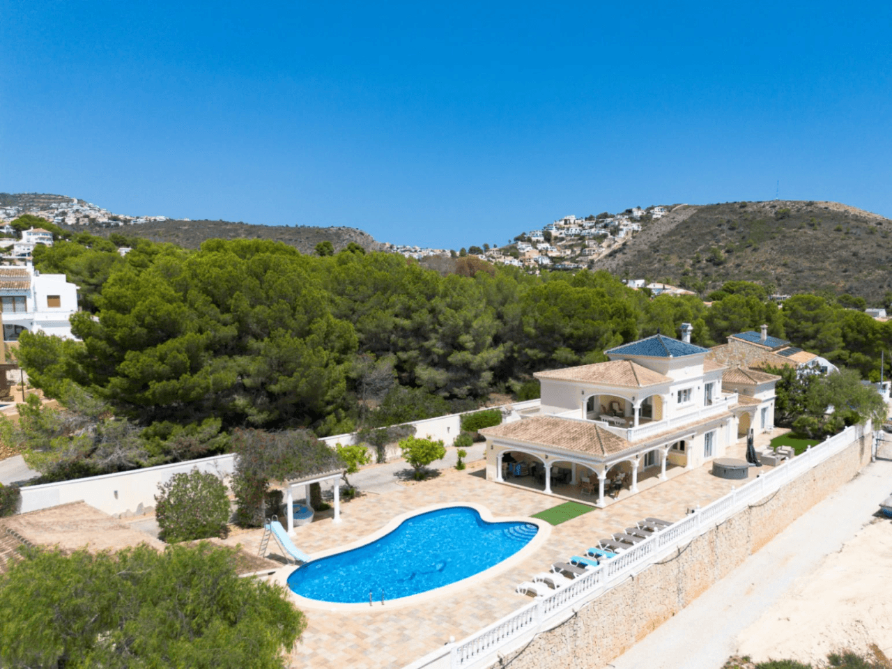 Große elegante Villa mit Meerblick zu verkaufen in Moraira