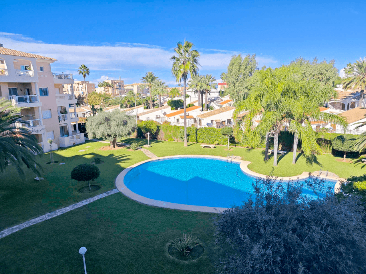 Appartement 2 chambres avec piscine en bord de mer, zone Las Brisas