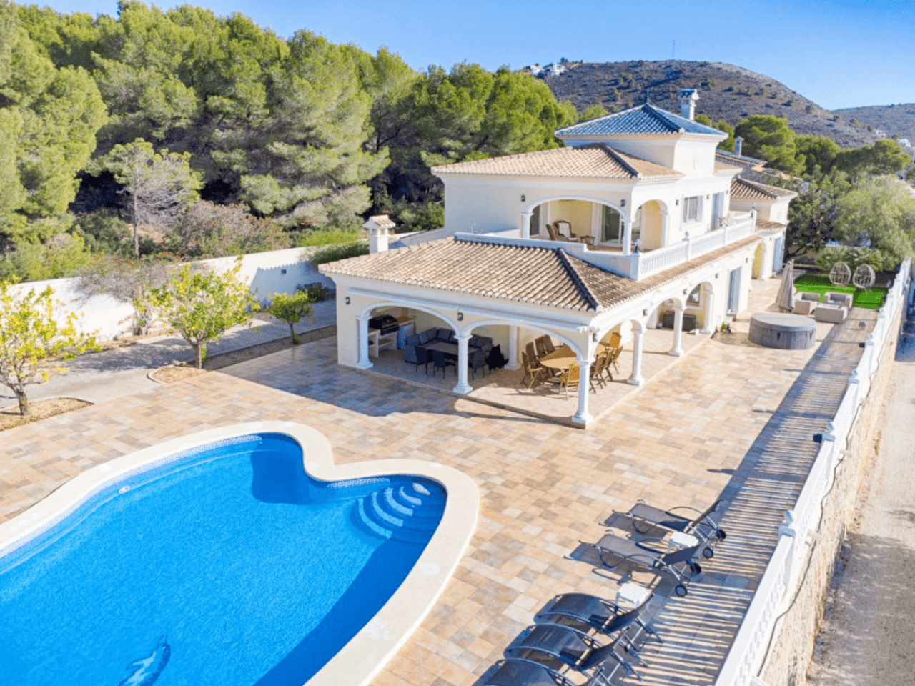 Große elegante Villa mit Meerblick zu verkaufen in Moraira