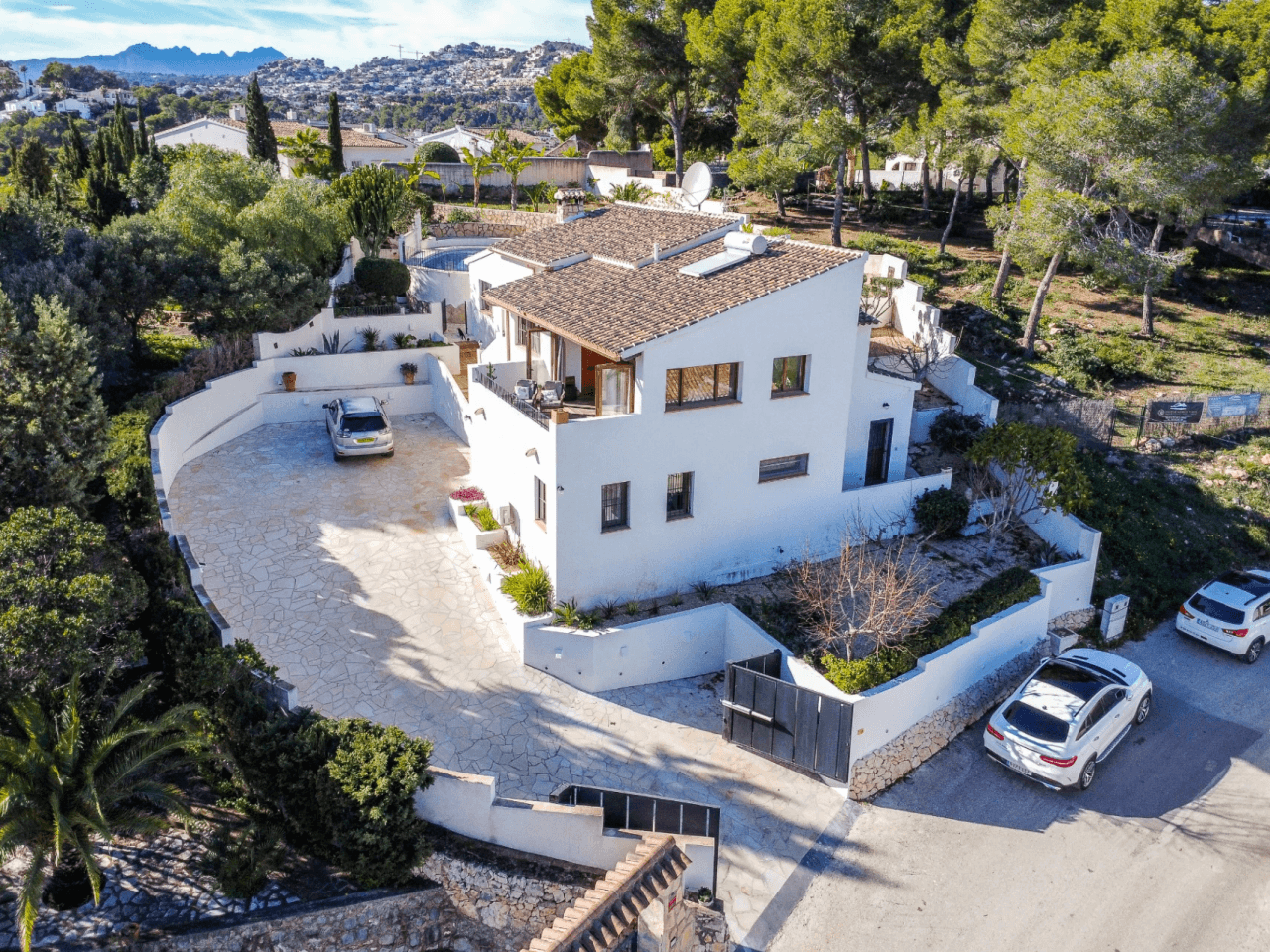 Villa con Vista al Mar en Venta en Moraira a Distancia a Pie de la Playa