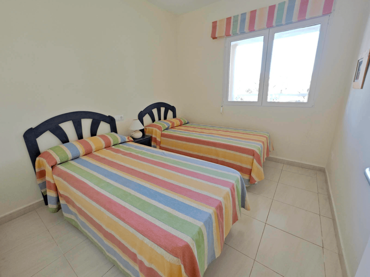 Appartement 2 chambres avec piscine en bord de mer, zone Las Brisas