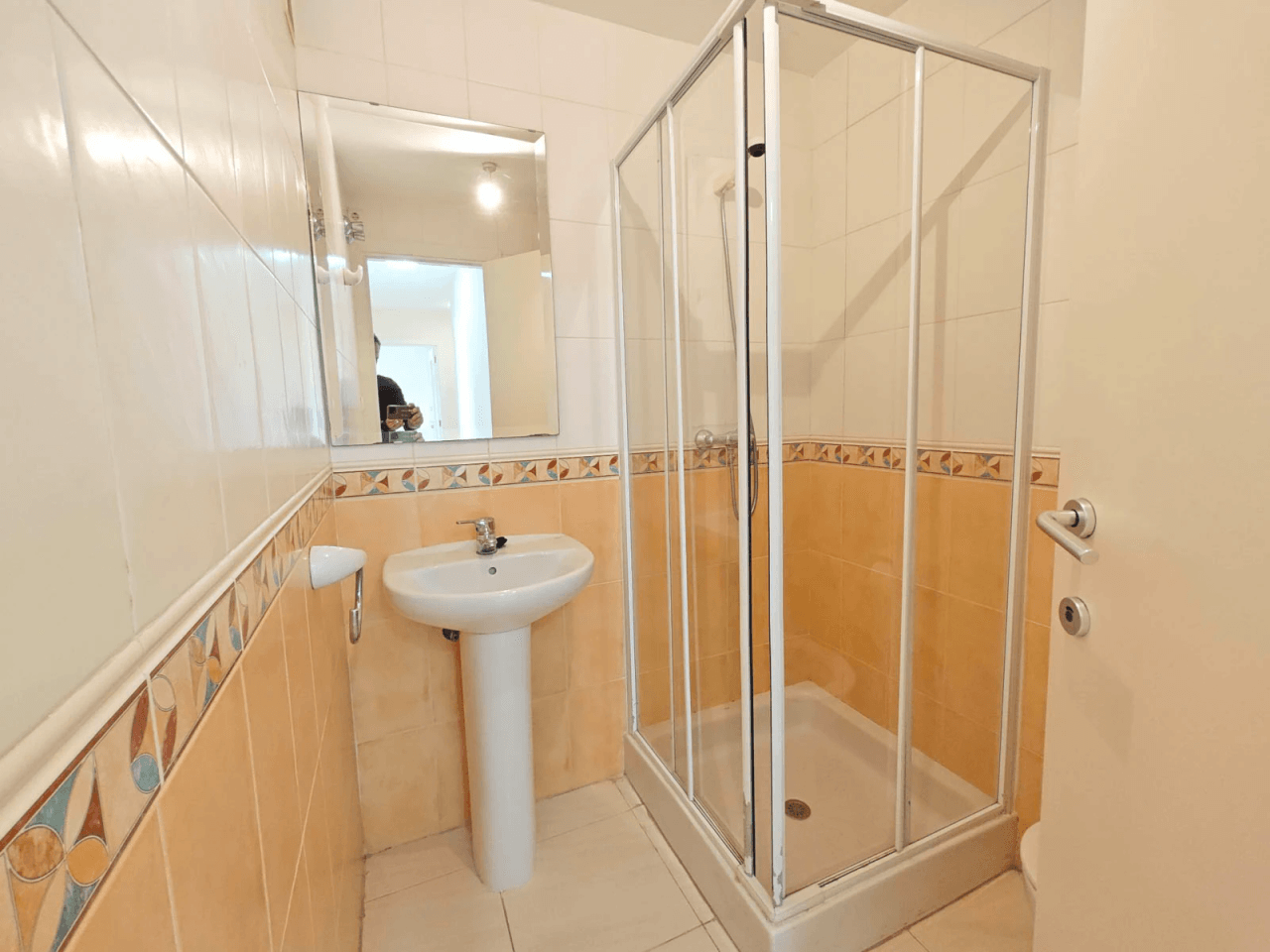 Appartement 2 chambres avec piscine en bord de mer, zone Las Brisas