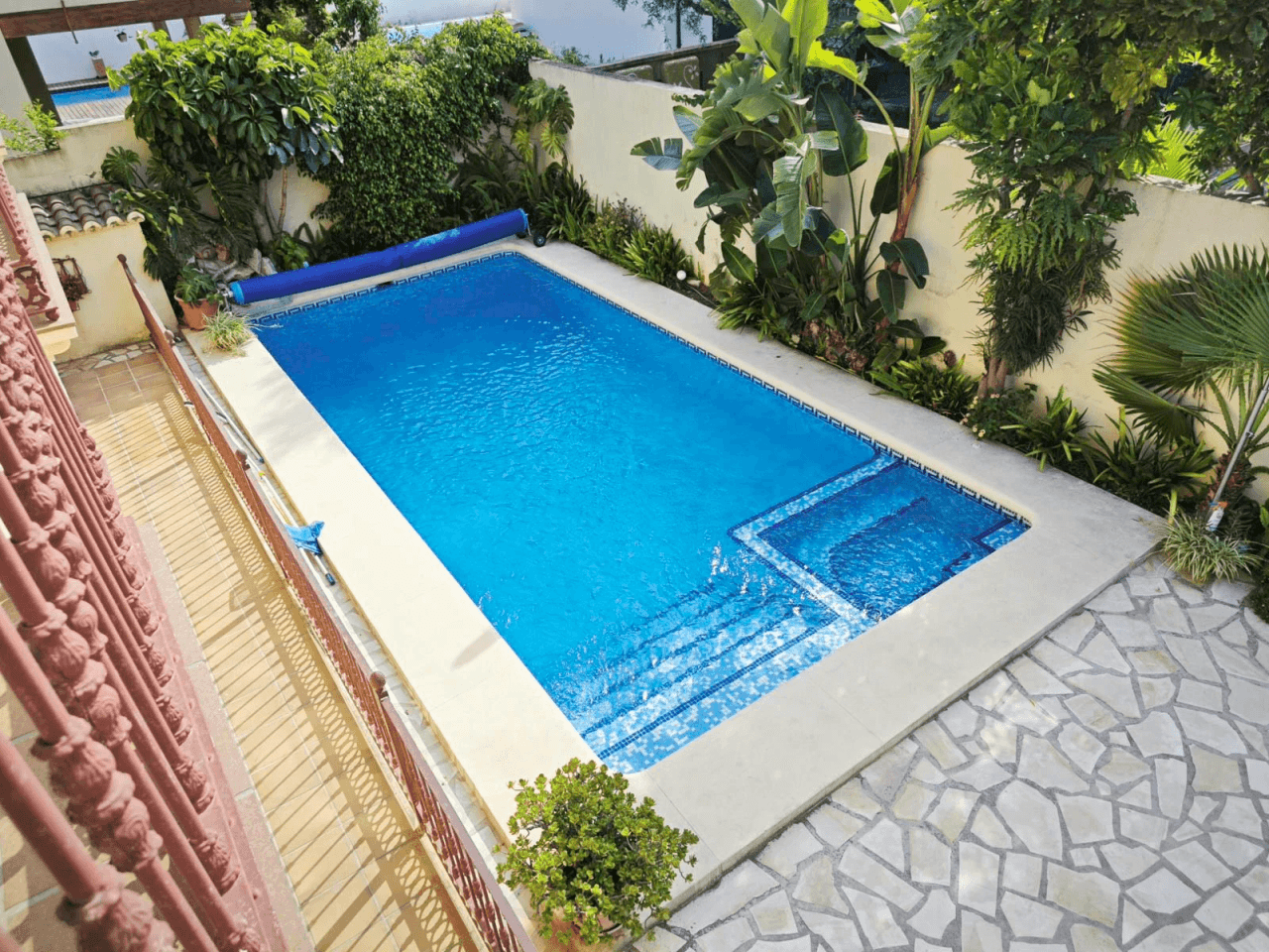 Villa de 270 m2 avec piscine à vendre à Pedreguer, quartier résidentiel à deux pas du centre