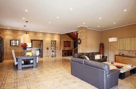 Luxuriöse Villa in einer privilegierten Gegend