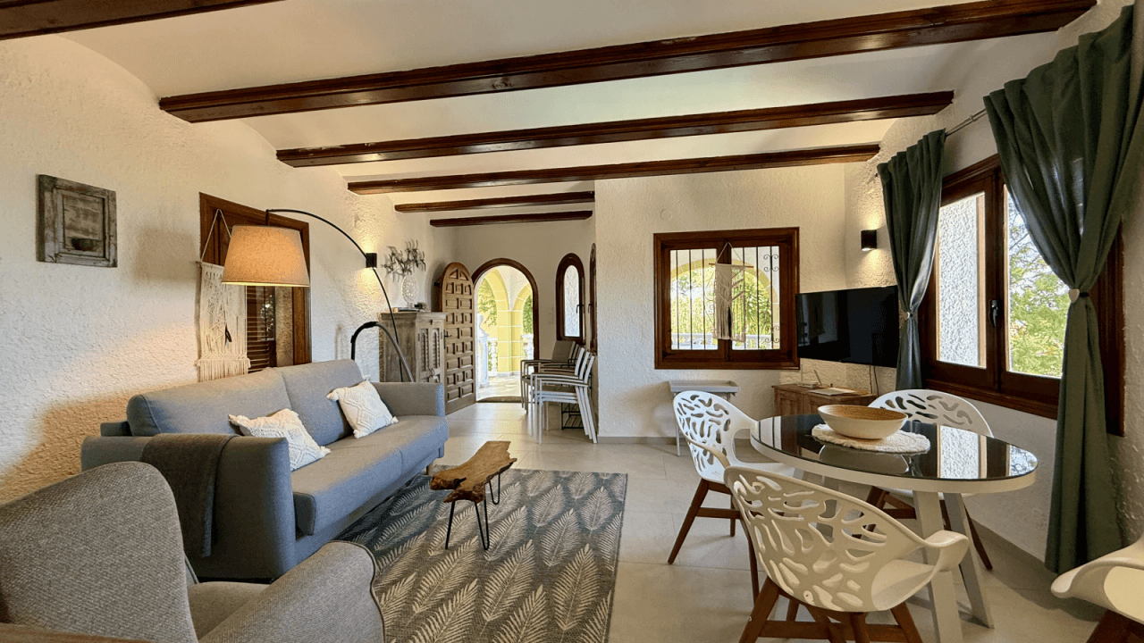 Exklusive Meerblick-Villa mit Infinity-Pool und traumhaftem Außenbereich