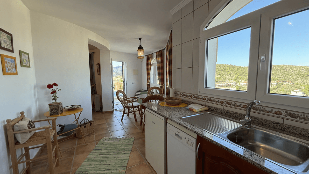 Freistehendes Haus mit Meerblick und zwei Wohneinheiten